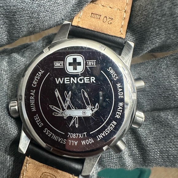 Wenger Commando 7087 XT Chronograph Watch - Picture 3 of 6